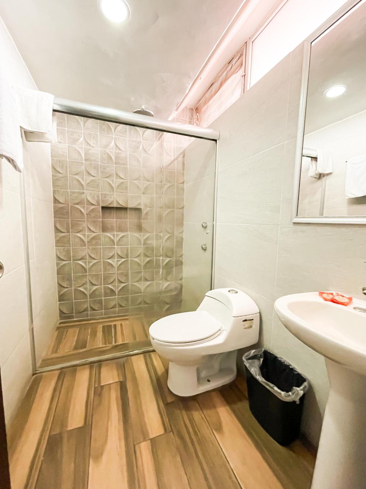 Hotel Expo Plaza Business And Family Guadalajara Zapopan Zewnętrze zdjęcie