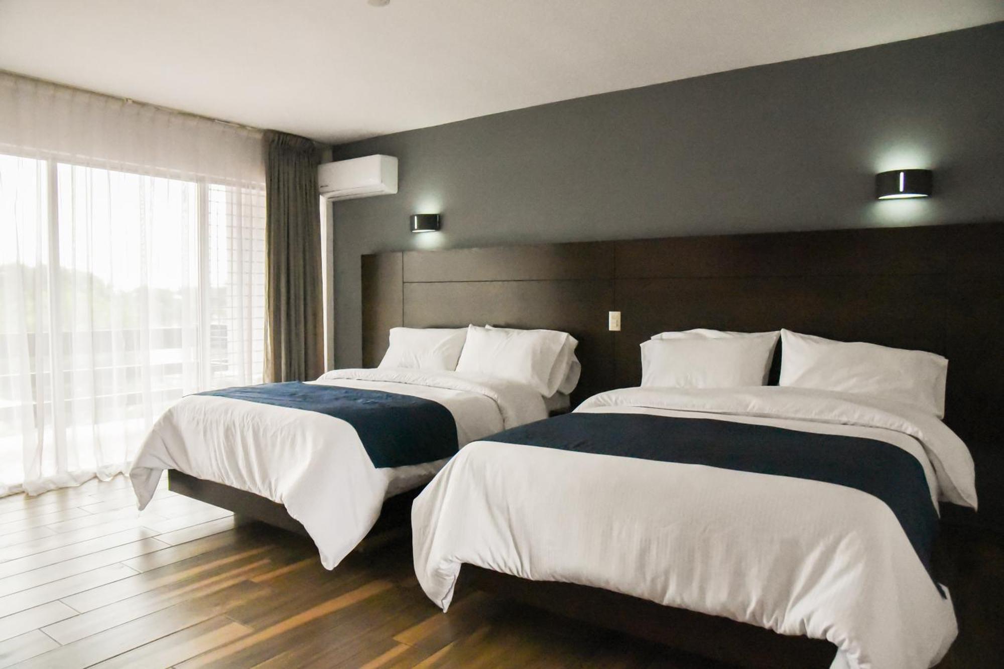 Hotel Expo Plaza Business And Family Guadalajara Zapopan Zewnętrze zdjęcie