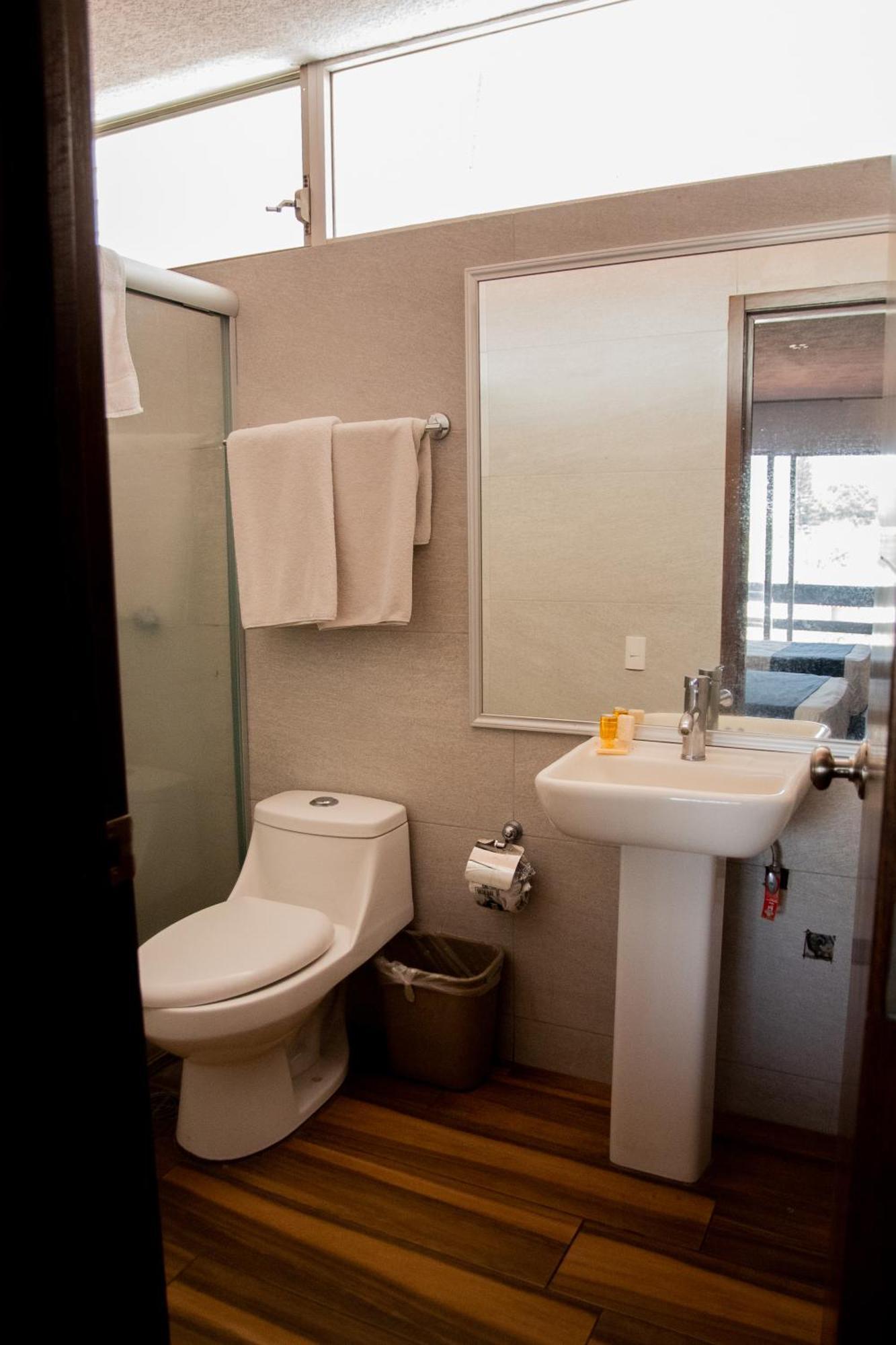 Hotel Expo Plaza Business And Family Guadalajara Zapopan Zewnętrze zdjęcie